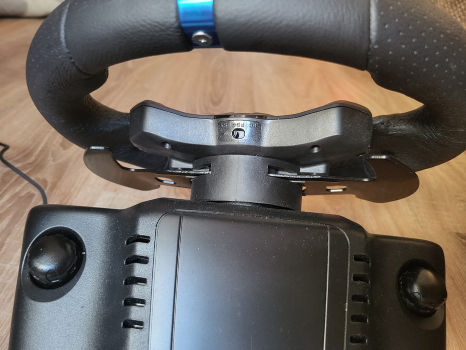 Volan  Logitech G923 RACING WHEEL AND PEDALS ps5