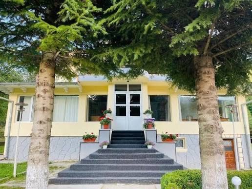Închiriere clădire pentru business turistic – Valea Doftanei”