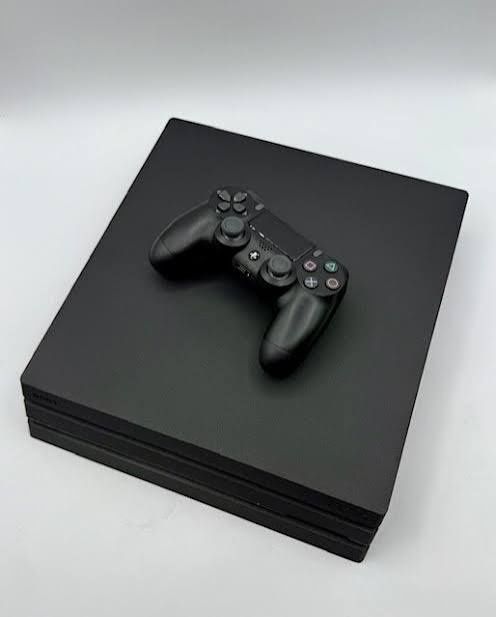 PS4 PRO Plestation 4 pro full komplektda