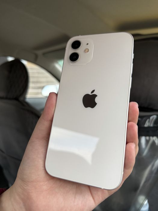 iPhone 12 128гб белый