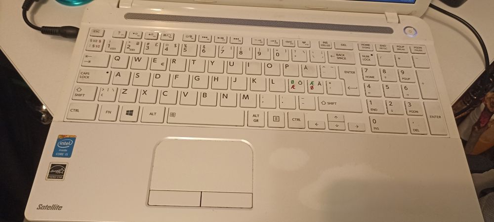 Laptop Toshiba I5_incarcator mouse