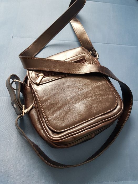 Borseta noua din piele naturala