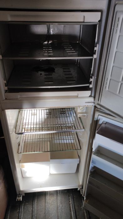 Продам советский холодильник