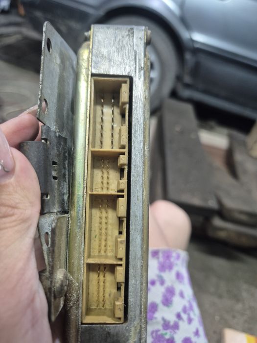 Эбу ауди 80 б4 1.6 ада