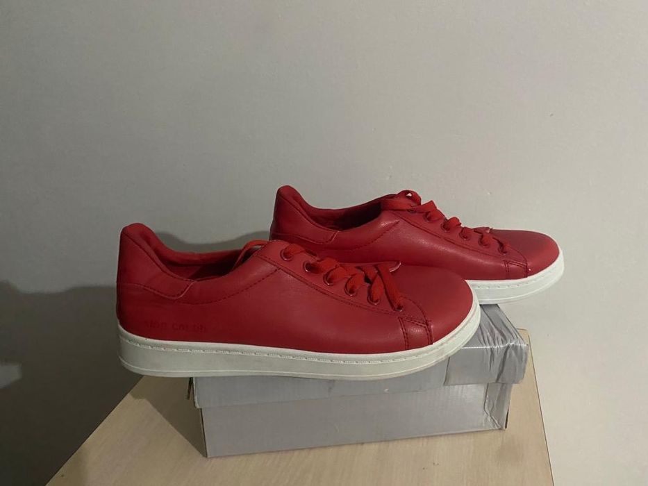 Мужской кроссовка