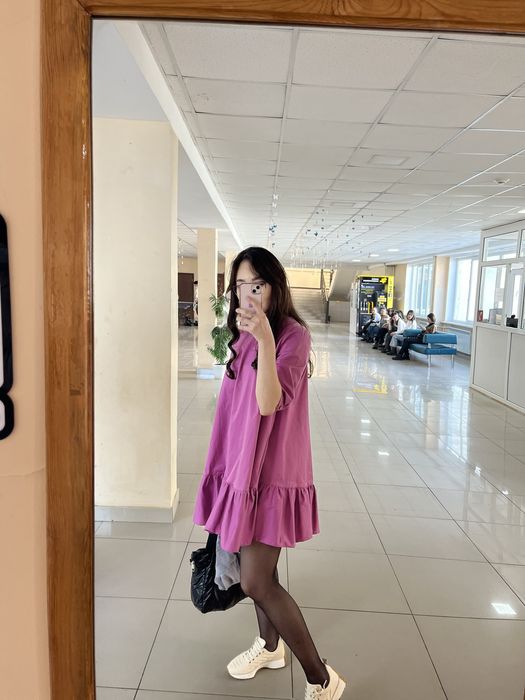 Розовое платье