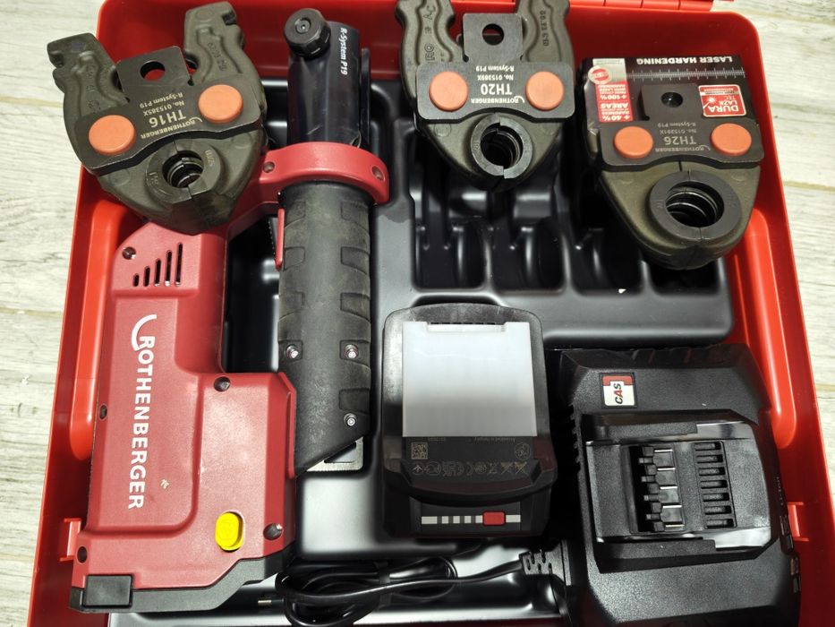 Акумулаторна преса за кримпване на пресфитинги ROTHENBERGER ROMAX Compact III