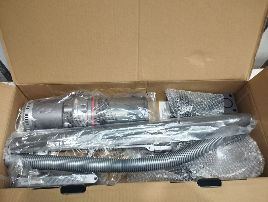 Продам пылесос вертикальный