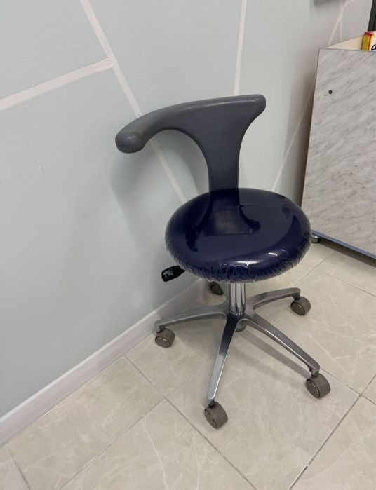 Стоматологическая кресло