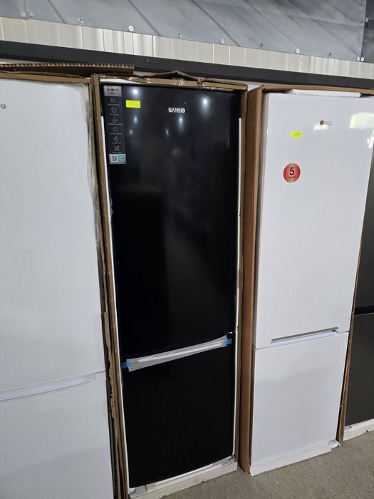 Нов хладилник с фризер SAMUS SCB344E