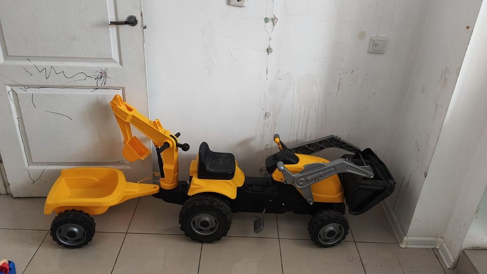 Срочно продам трактор 25 тысяч новая