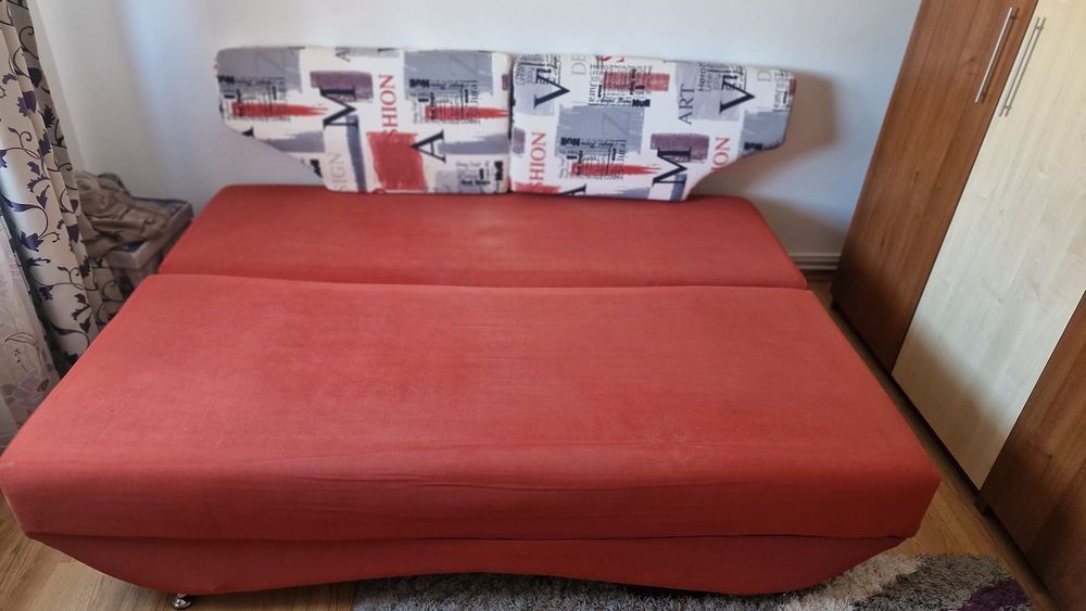 Vând canapea extensibila 140/190
