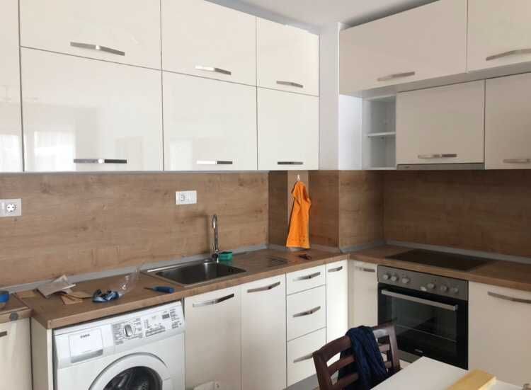 Давам дългосрочно под наем двустан апартамент