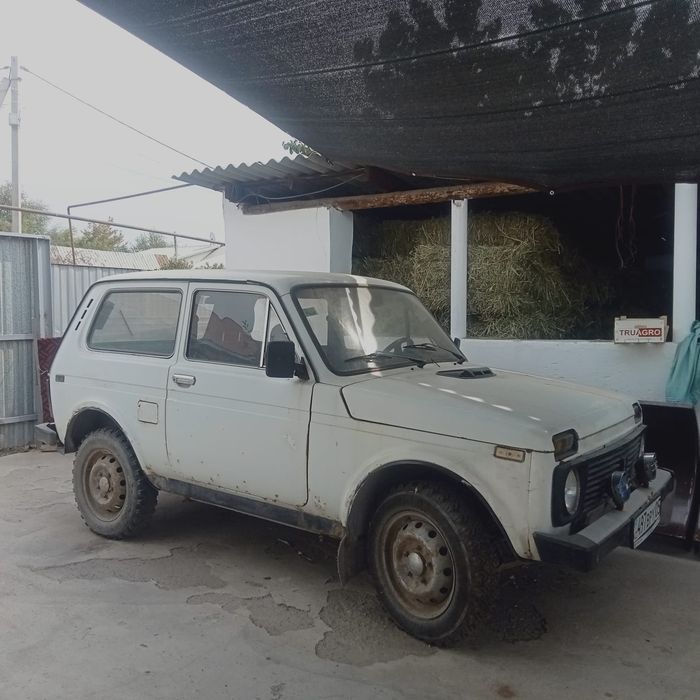 Машина сатылады. Нива автоколігі