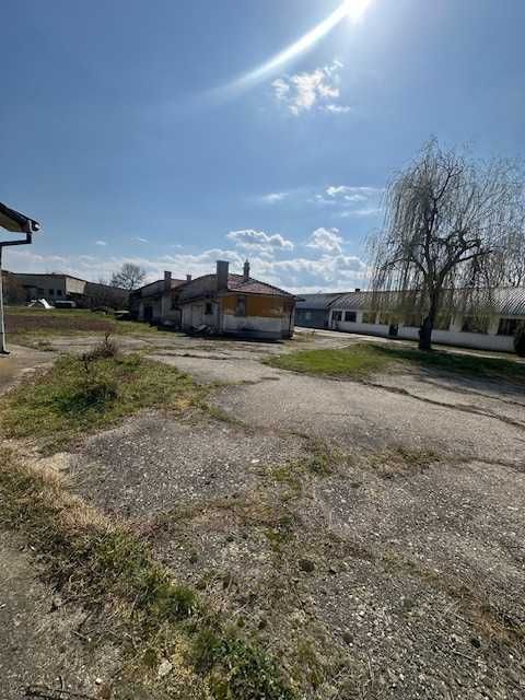Home Depo продава инвестиционен имот в Казанлък