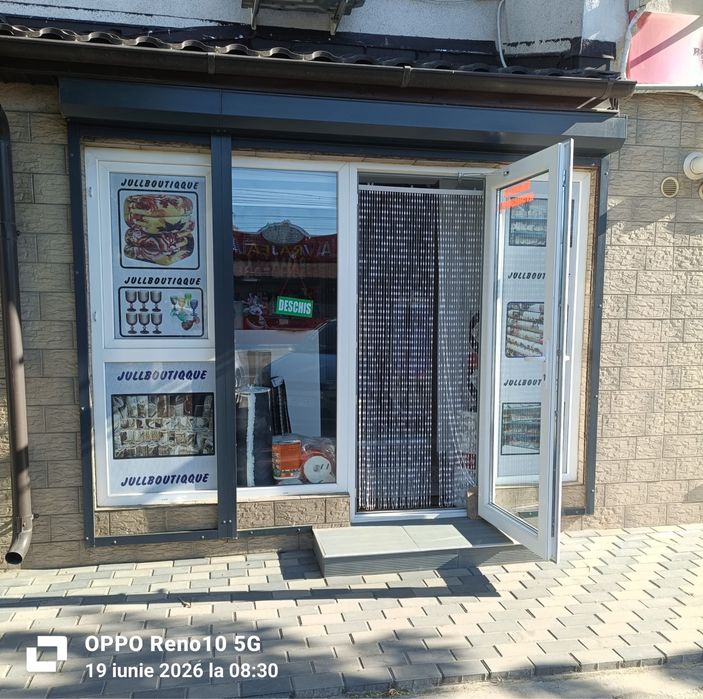 De vanzare doua spatii comerciale in Ianca