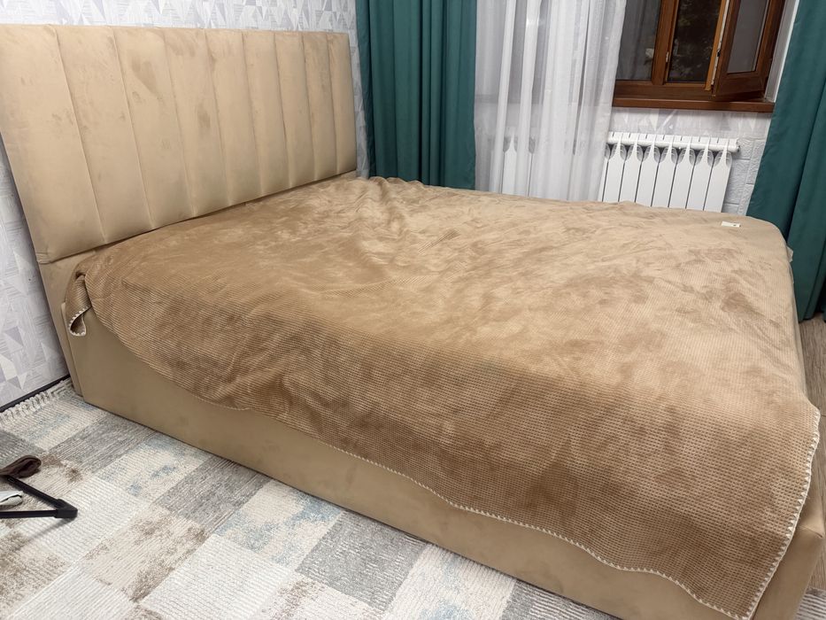 Кровать двухместная, 1.60х2.0м