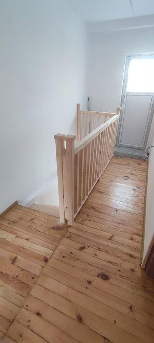 Дървен парапет по поръчка