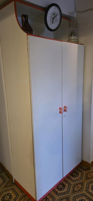 Mobila hol: Dulap, cuier si bancuta de depozitare încălțăminte.