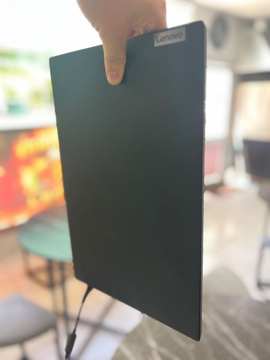 Noutbook  lenovo
