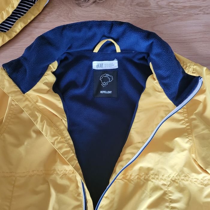 H&M impermeabila, Vesta si Jersey