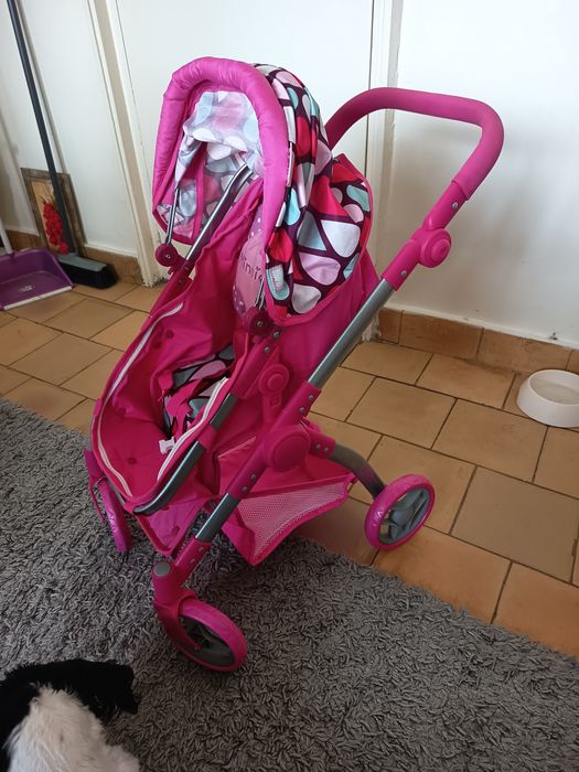 Cărucior pentru papusi