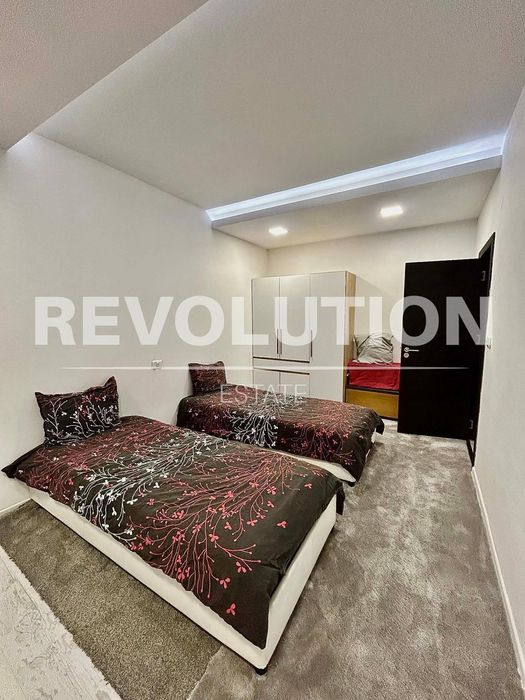 Тристаен апартамент  в гр.Варна, Център!