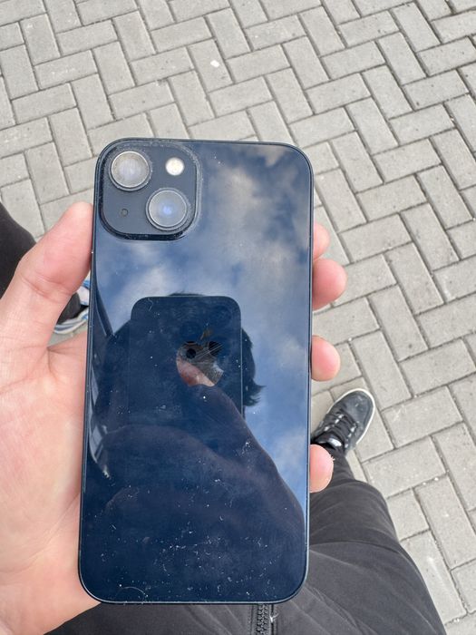 Айфон 13  в идеальном состоянии