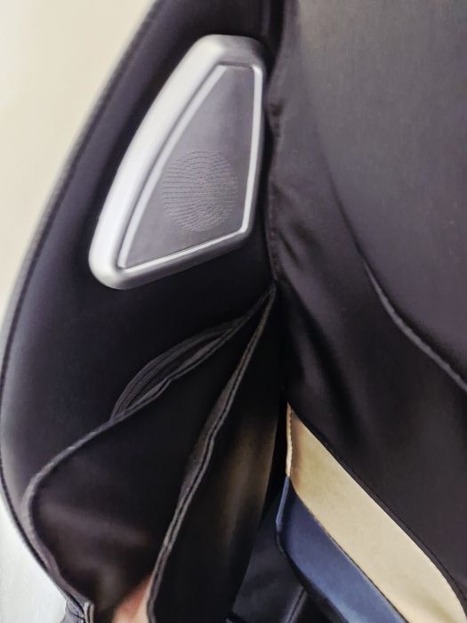 Массажное кресло