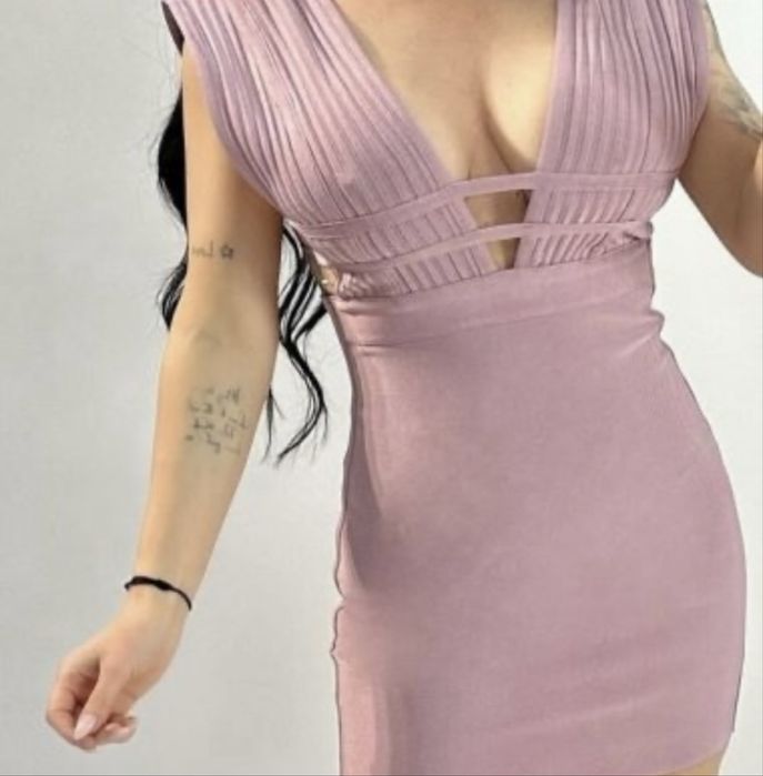 Бандажна рокля в цвят пепел от рози