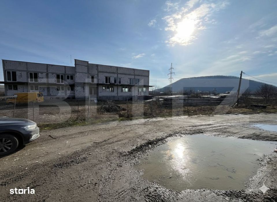 Cladire Comerciala/Pensiune - Zona Teraplast - Front 96 ml + Teren