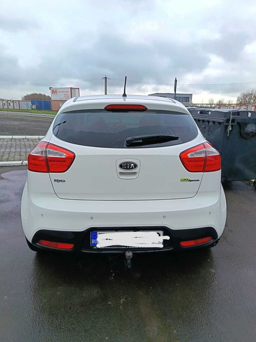 Vind auto KIA Rio an 2012