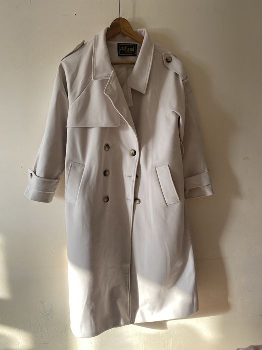 Весеннее  пальто  женское  продам .