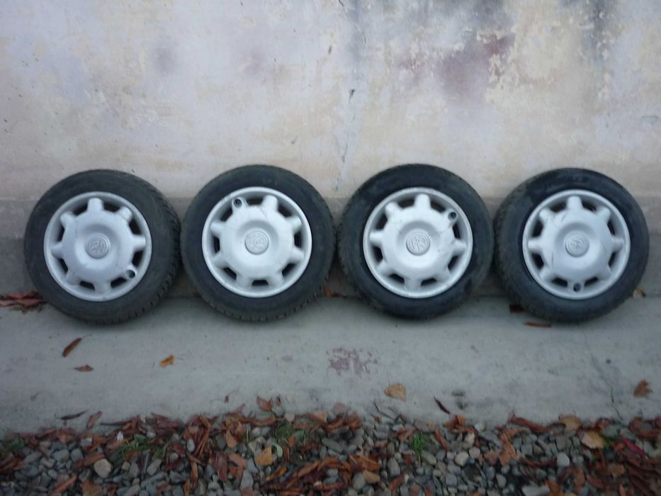 Volkswagen Golf 3 sau Volkswagen Vento ROTI COMPLETE IARNA