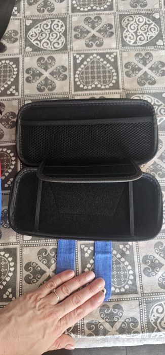 Раничка и кейс Super Mario  за Nintendo Switch