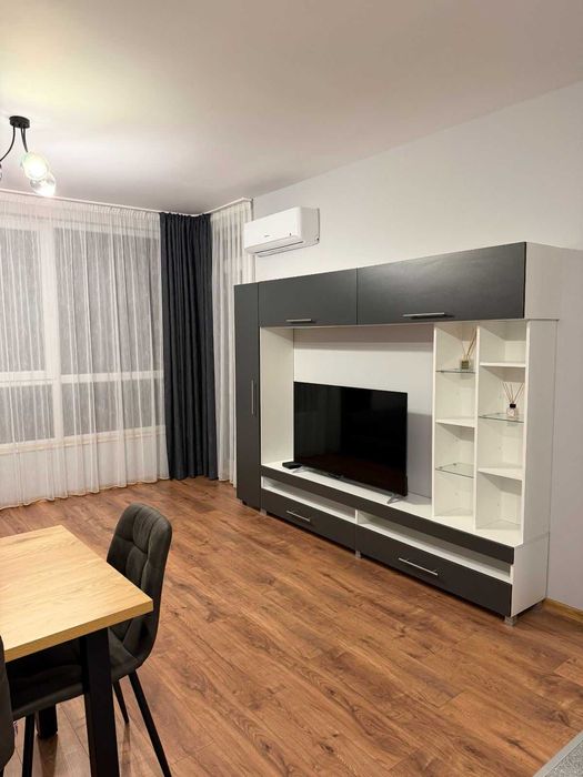 Под наем обзаведен апартамент  с паркомясто в квартал Трошево