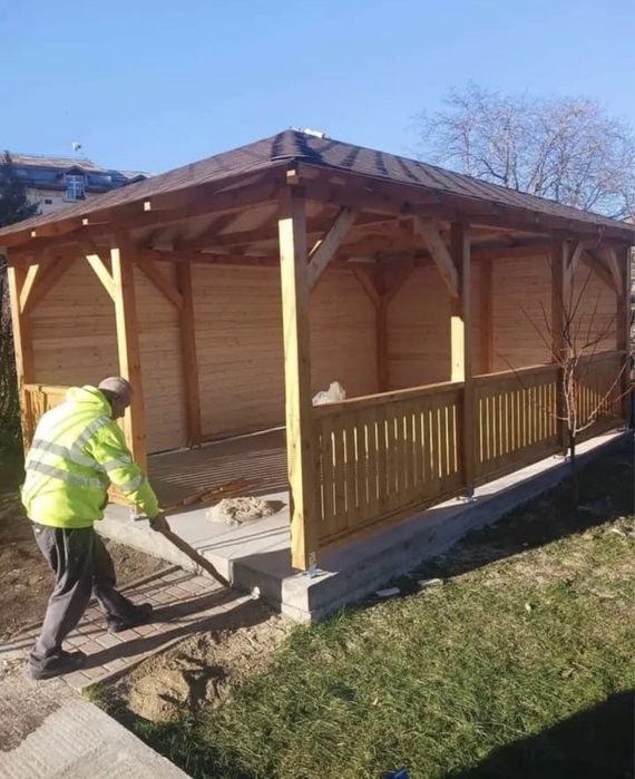 Terasa foisor din lemn modern