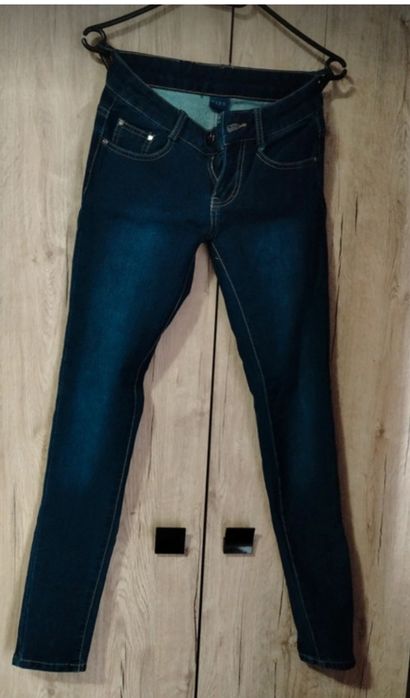 Blugi bleumarin elastici