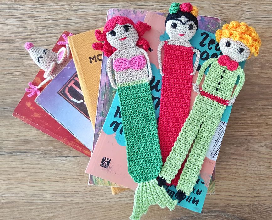 Плетен книгоразделител