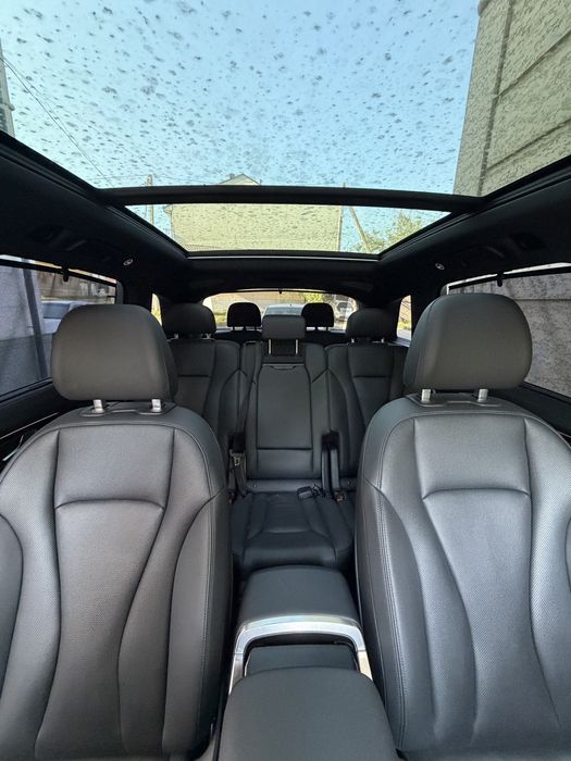 Audi Q7 quattro 2023-yil