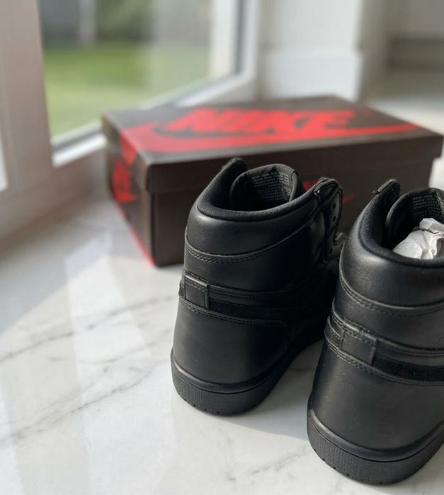 Adidasi Jordan 1 High Black - Full Box