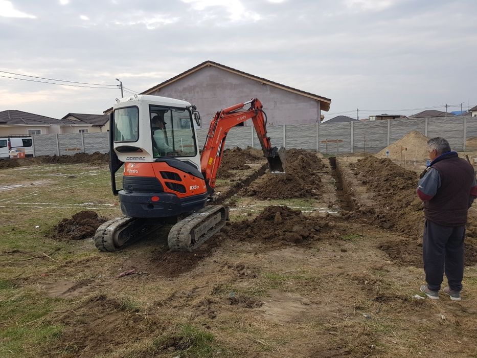 Miniexcavator si bobcat