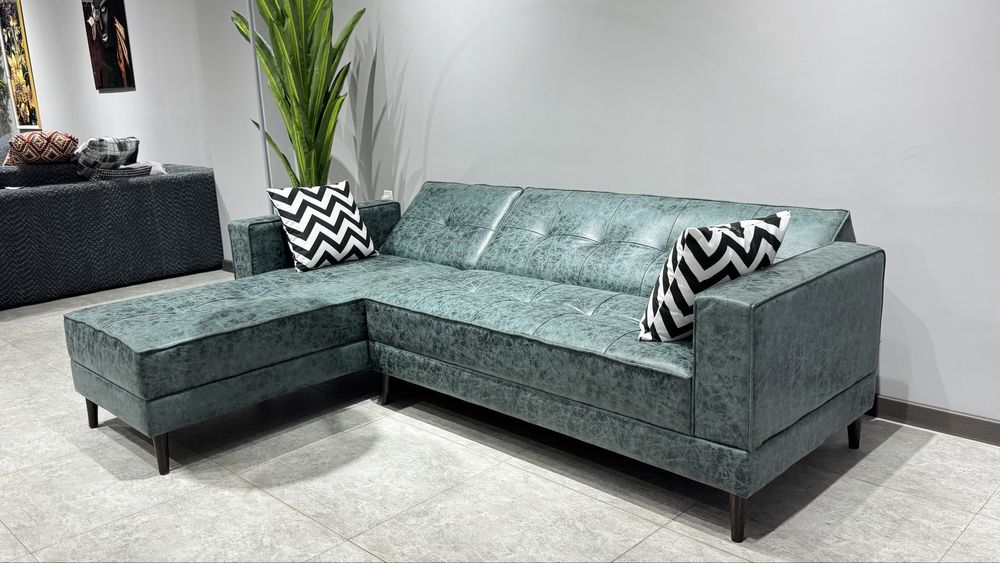 Уголок Недорогой но качественный . Расскладной