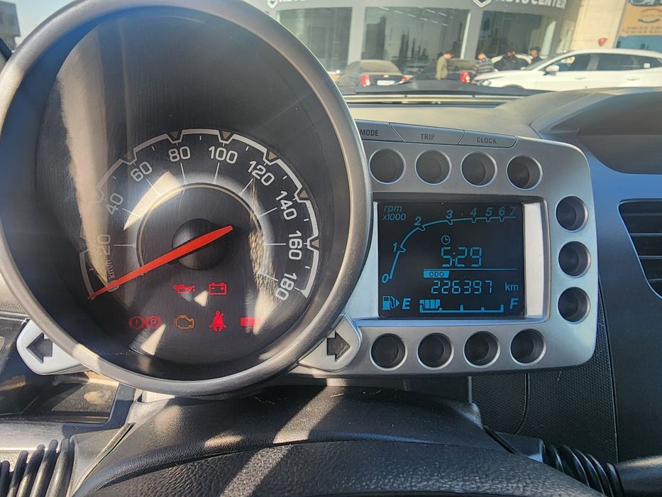 Спарк автомашинаси  сотилади