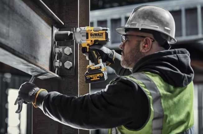 Акумулаторен ударен гайковерт DeWALT DCF961N, 18V, 2372Nm