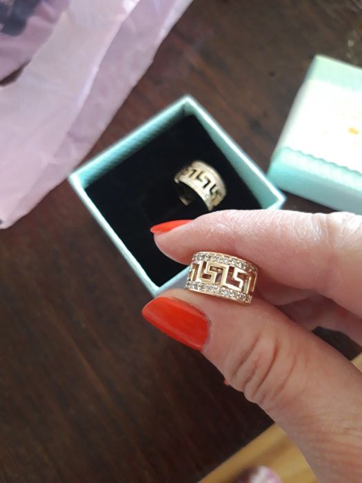 Продавам  обици и гривни