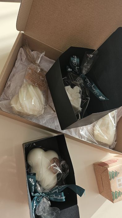 Восъчни свещи с коледни и есенни мотиви