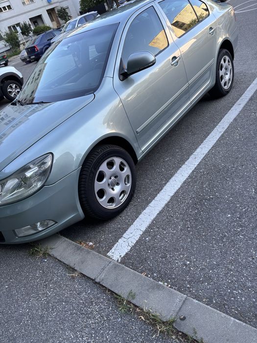 SKODA Octavia 2011 — imagine 4