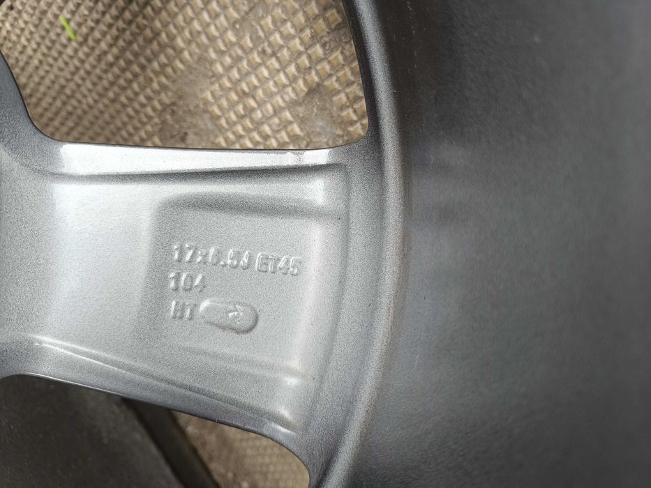ОРИГИНАЛНИ джанти 17 цола 5x114,3 ТОЙОТА / TOYOTA + датчици 6,5J ET45