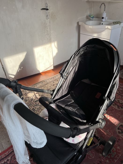 Продам коляску 25.000